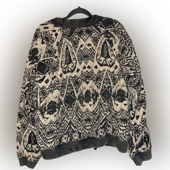 Free People - quilted bomber jacket - Picture 2 of 2